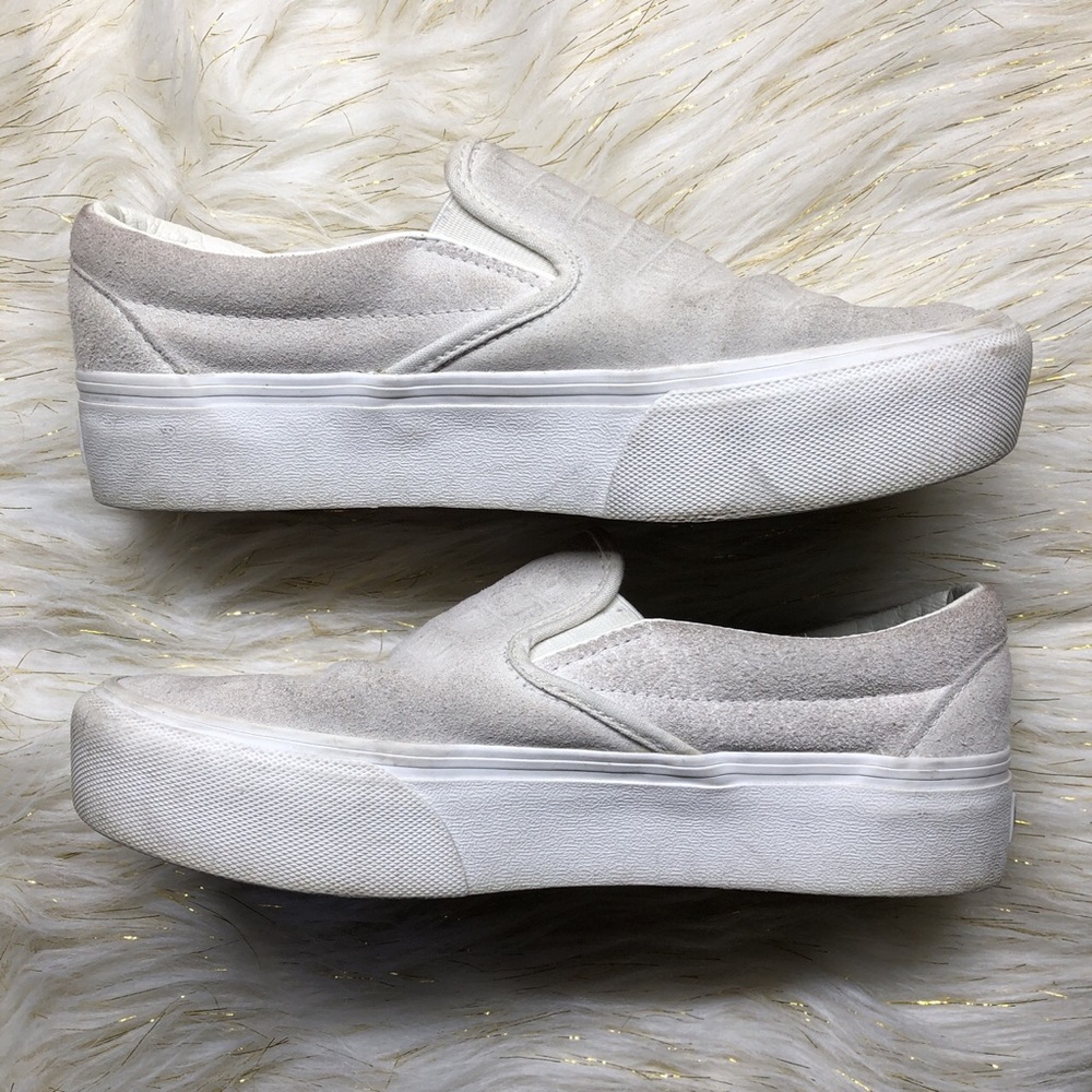 Slip on platform Vans